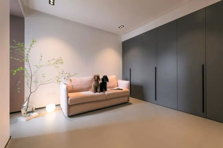 Hiệu ứng liền mạch của sàn tự san phẳng mang lại vẻ đẹp tinh tế và hiện đại